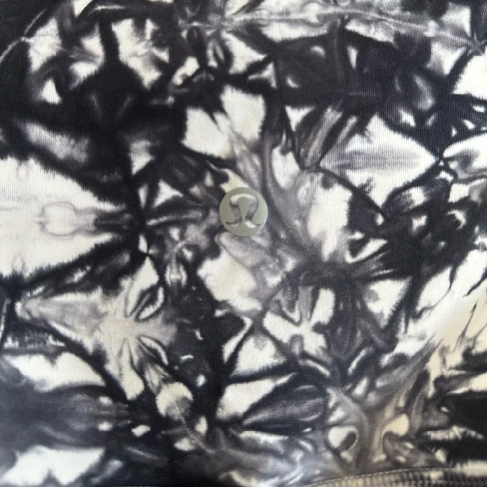 Lululemon Athletica Black and White Tie-Dye Leggings - Picture 3 of 4